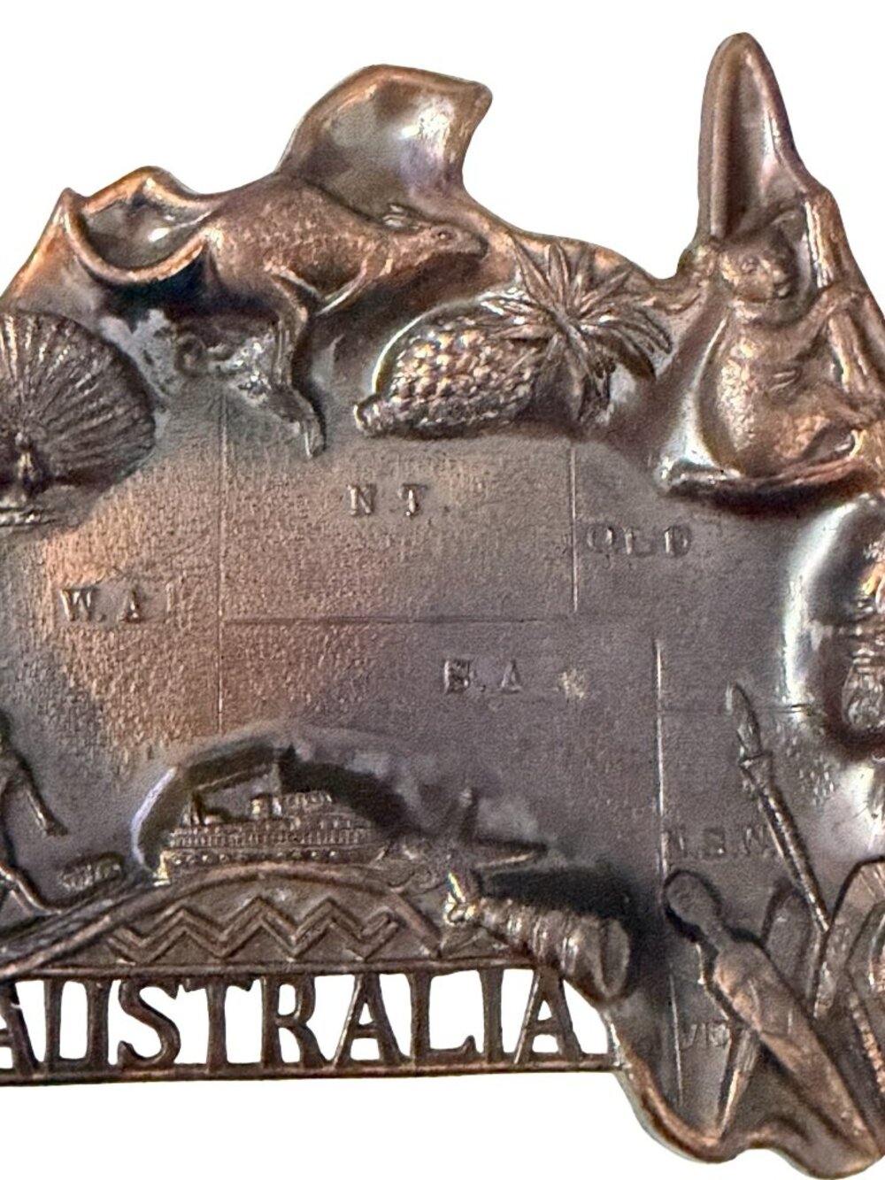 Vintage Australia Souvenir Wall Plaque Map Aboriginal Dolphin Kangaroo Metal Dec - Picture 2 of 5
